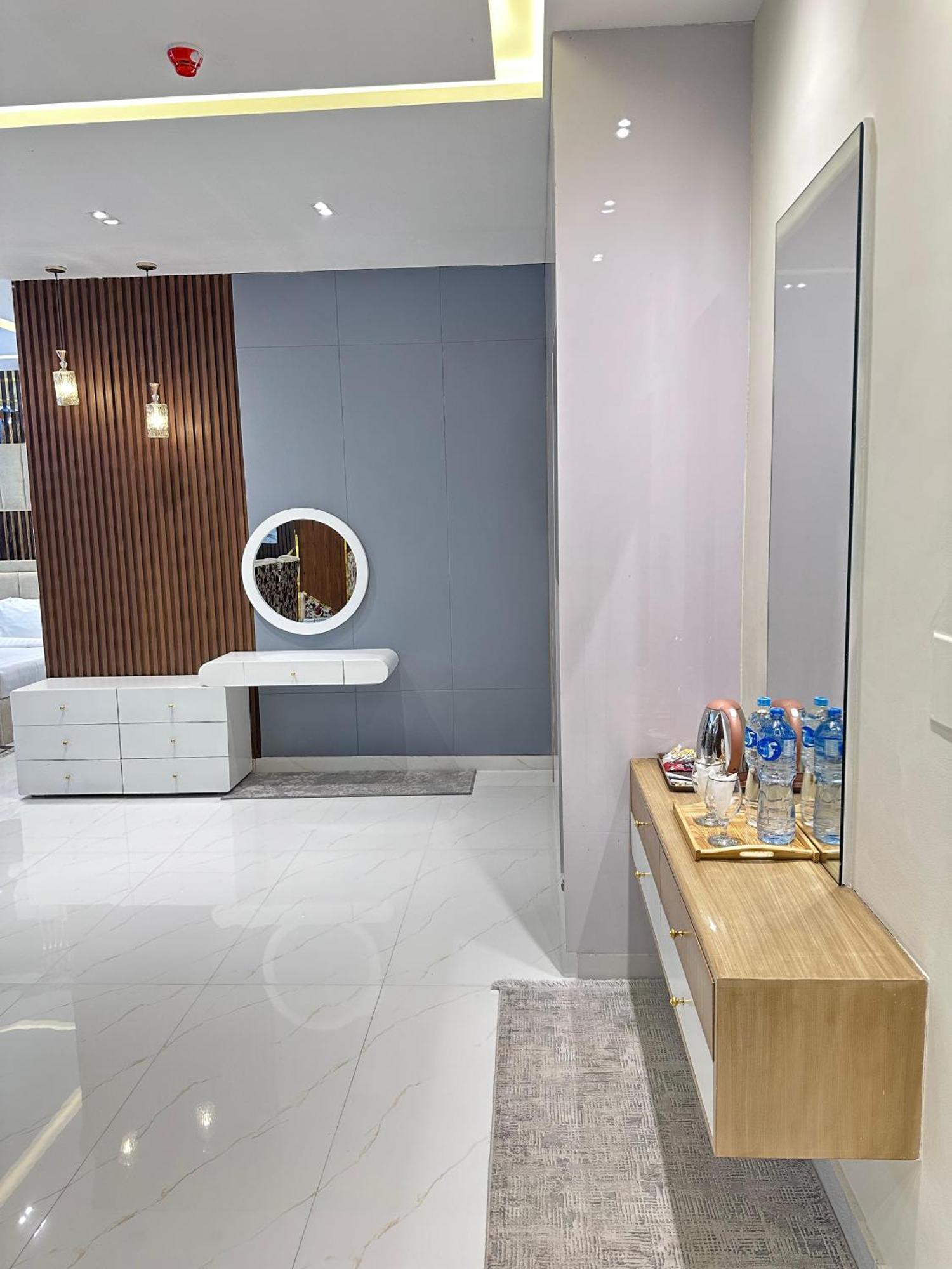 רוואלפינדי Pavilion Suites - Premium Aparthotel In Bahria Town מראה חיצוני תמונה