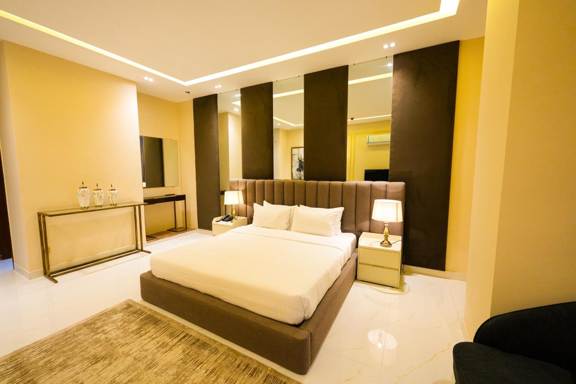 רוואלפינדי Pavilion Suites - Premium Aparthotel In Bahria Town מראה חיצוני תמונה